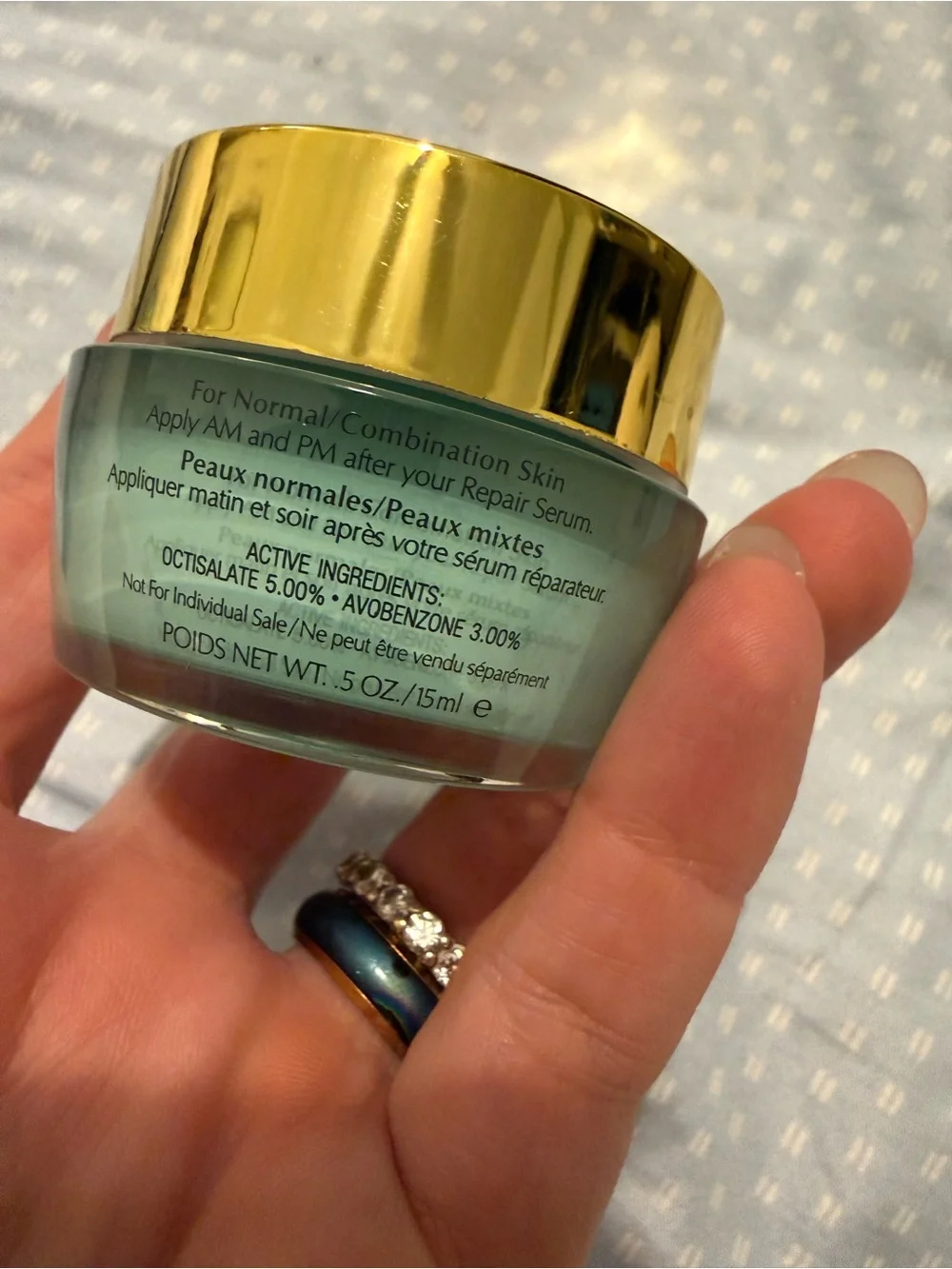 Estée Lauder DayWear Moisturizer Crème SPF 15 - Picture 3 of 4